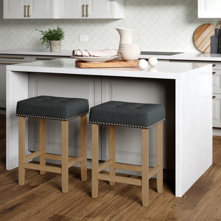 Countertop with bar stools hot sale